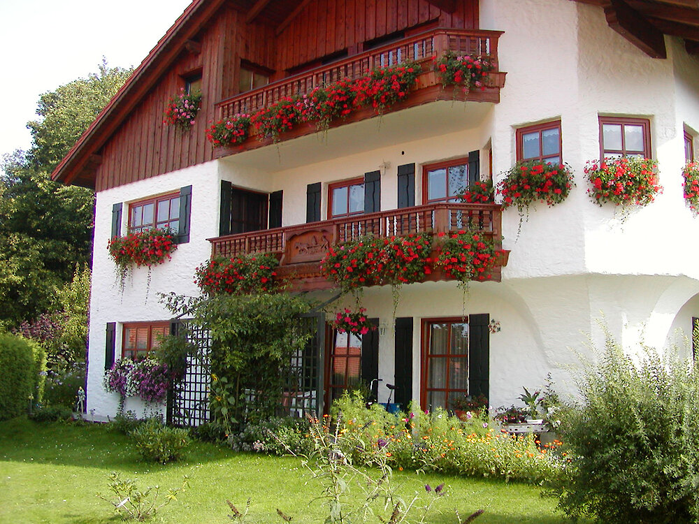 Ferienwohnungen Derer